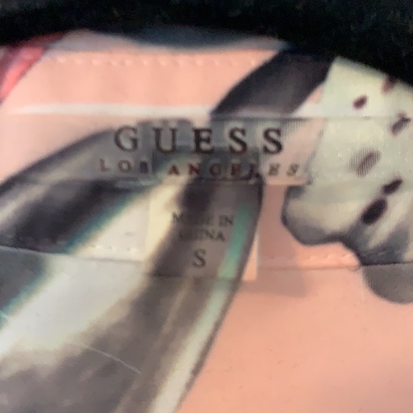 Semi sheer guess blouse like new - Picture 3 of 3